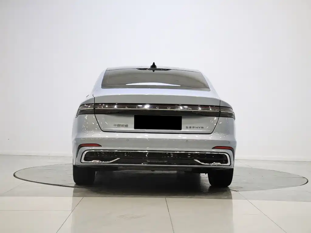 Lincoln Z 2022 i
