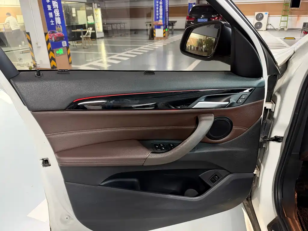 BMW X1 — миниатюра 8