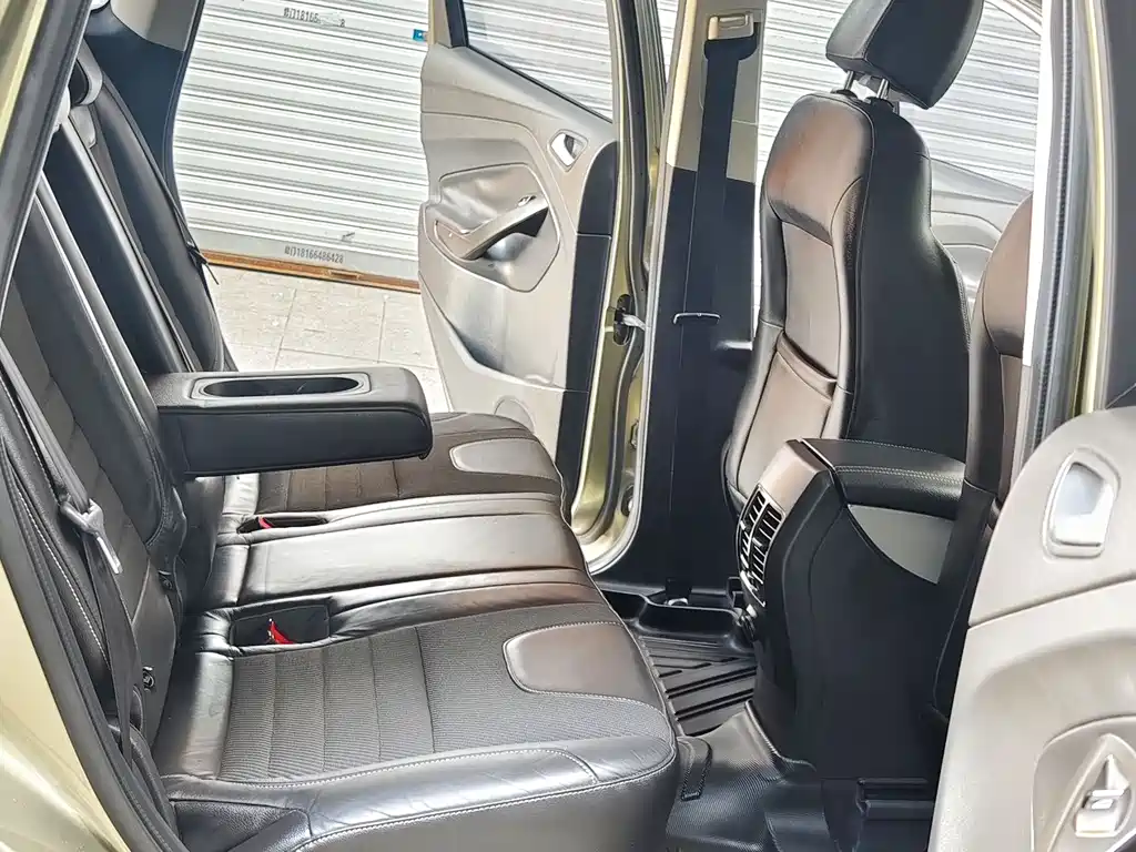 Ford Kuga Smart Travel Limited Edition 1.5L GTDi 2WD Style Type, фото 9