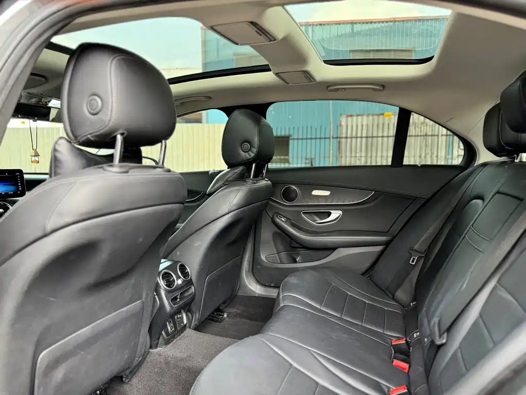 Mercedes-Benz C-Class — миниатюра 5