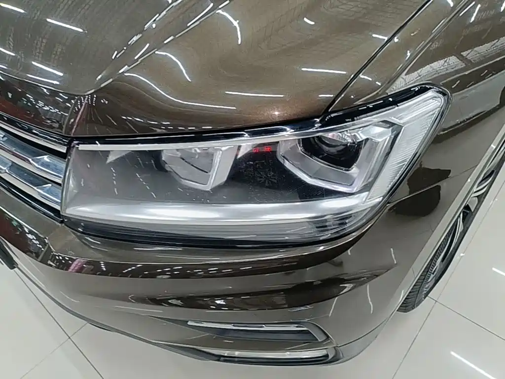 Volkswagen Tiguan L — миниатюра 24
