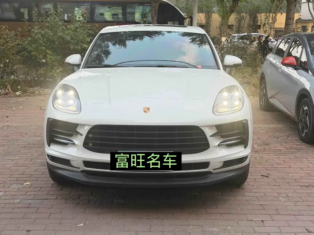 Porsche Macan — миниатюра 2