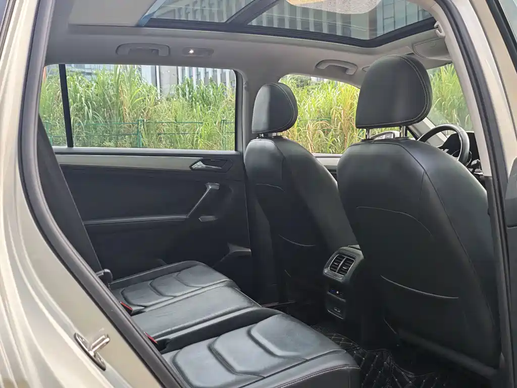 Volkswagen Tiguan L — миниатюра 14