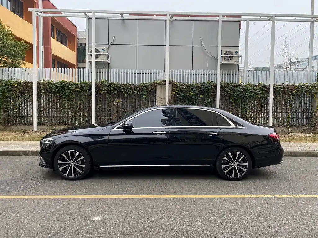 Mercedes-Benz E-Class E 2022 E 350 e L
