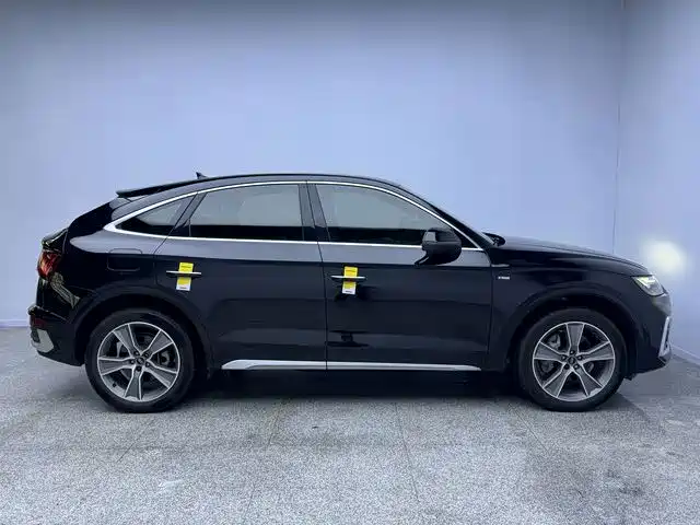 Audi Q5L Sportback — миниатюра 3