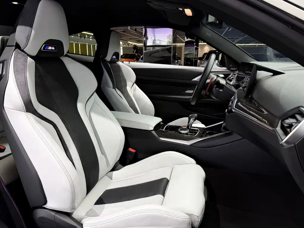 BMW M4 — миниатюра 9