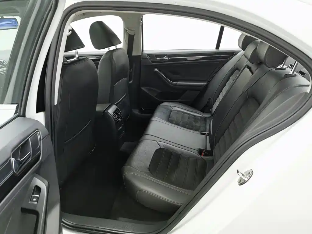 Volkswagen Sagitar — миниатюра 15