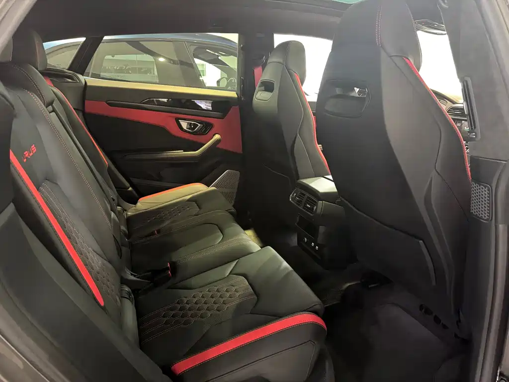 Lamborghini Urus — миниатюра 7