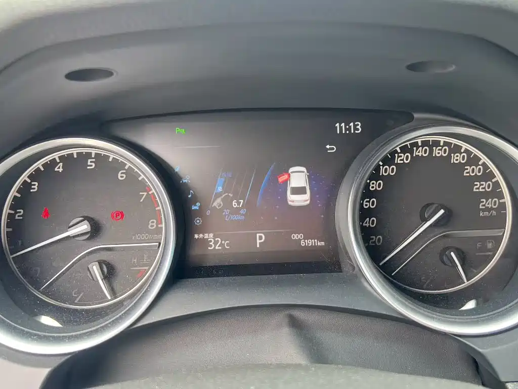 Toyota Camry — миниатюра 4