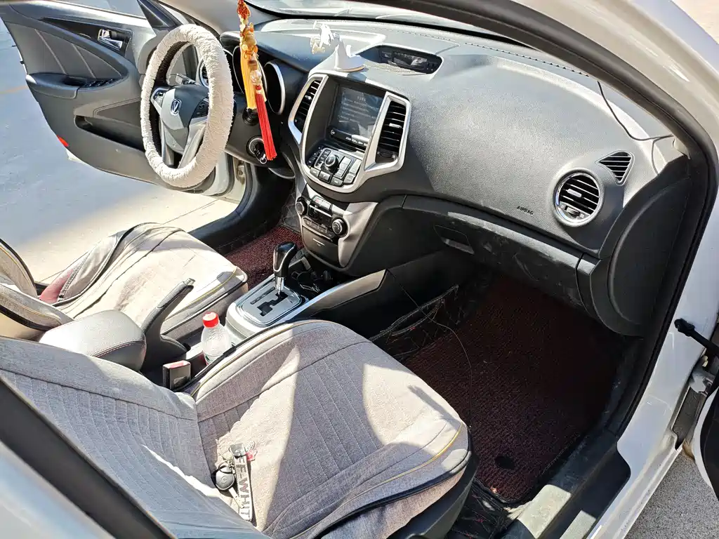 Changan EadoXT XT 2015 1.6L AT V