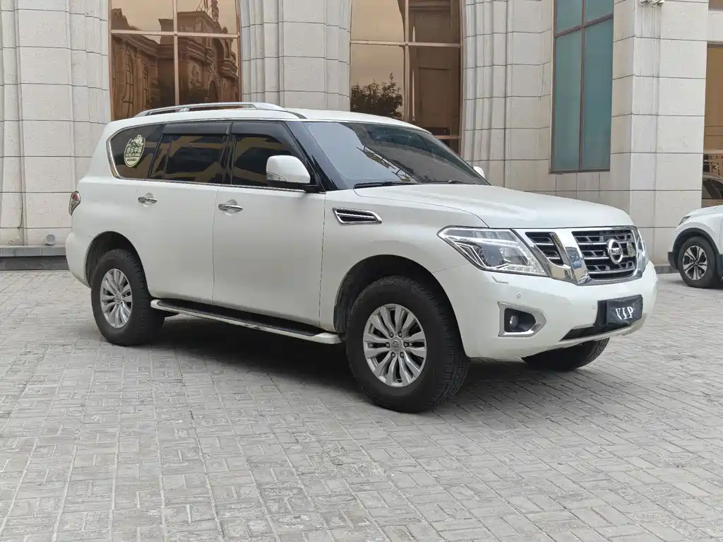 Nissan Patrol — миниатюра 3