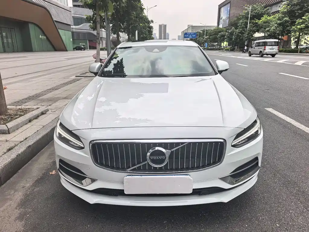 Volvo S90 2019 T5