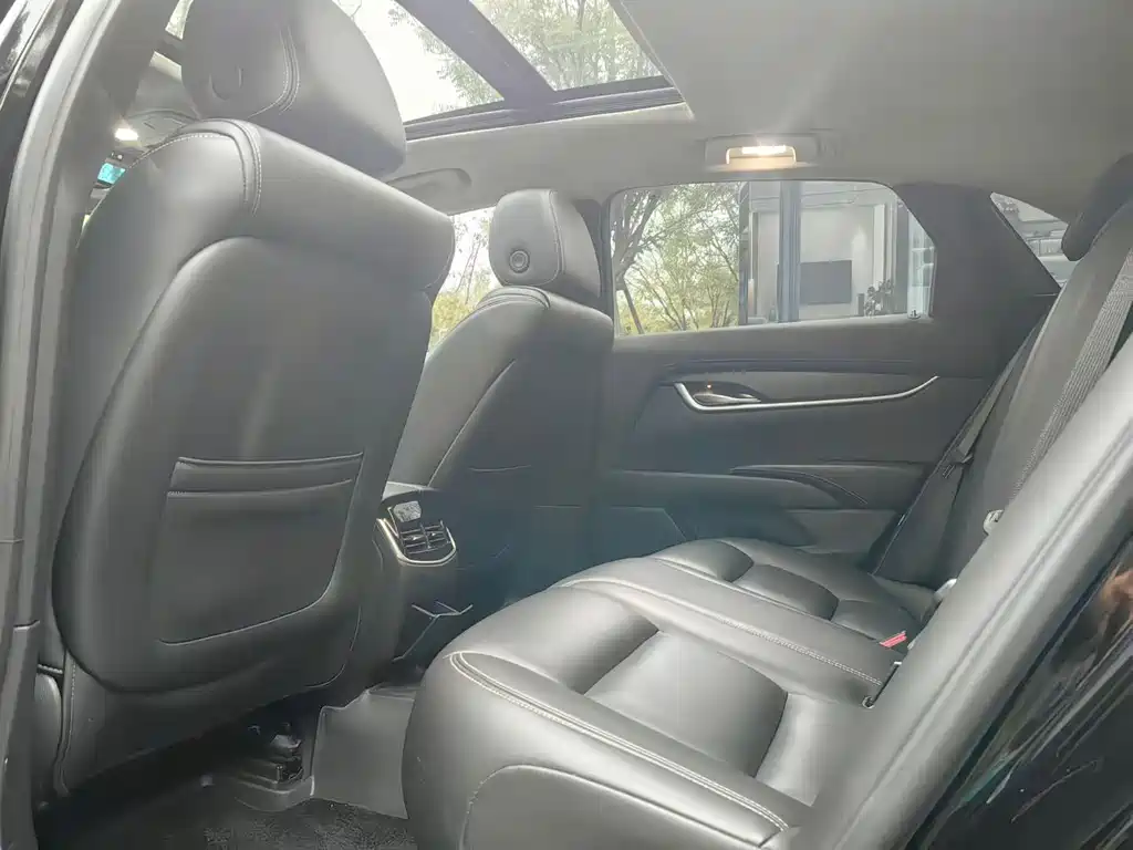 Cadillac XTS — миниатюра 9