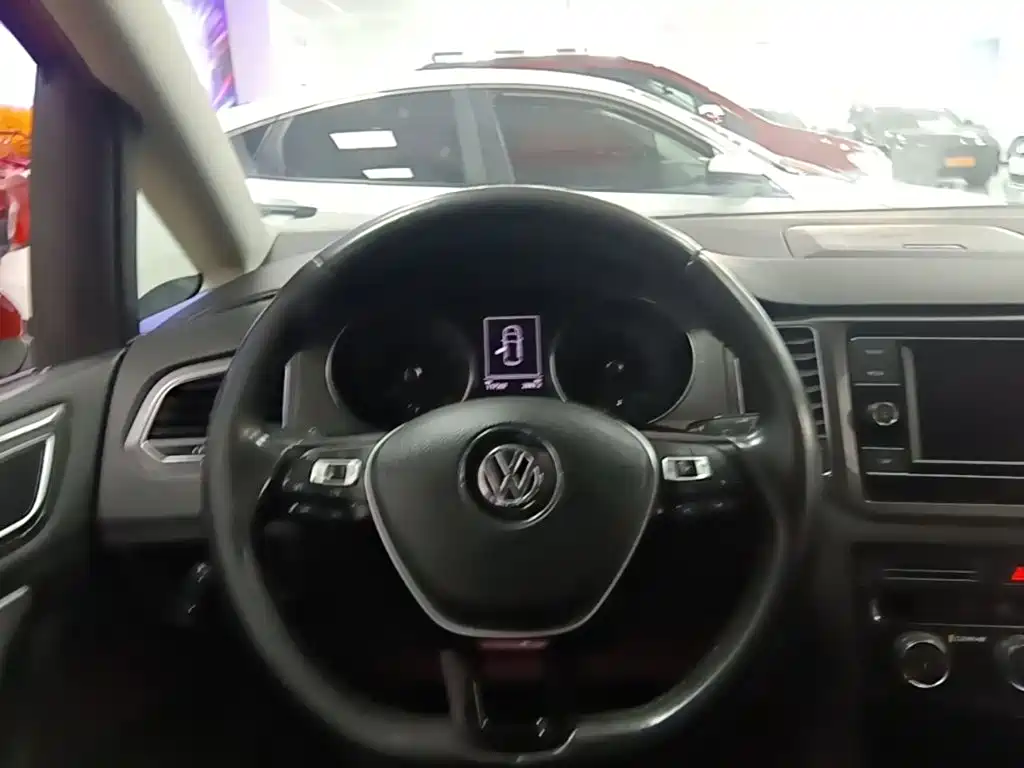 Volkswagen Golf Sportsvan — миниатюра 11
