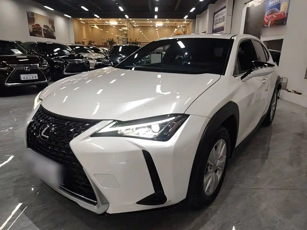 Lexus UX 2022