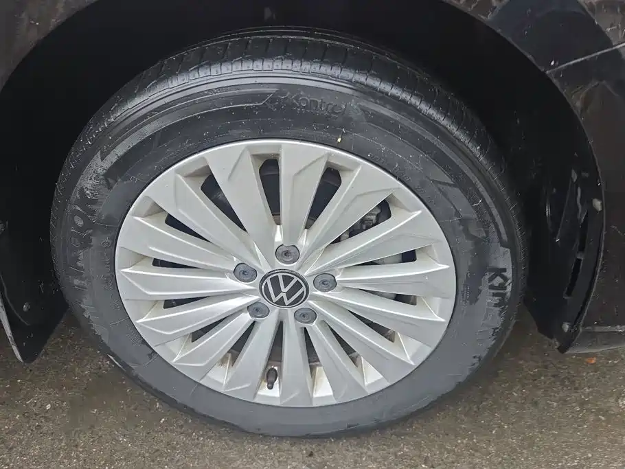 Volkswagen Lavida — миниатюра 6