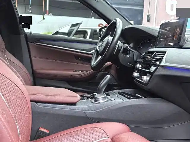 BMW 5 Series — миниатюра 7