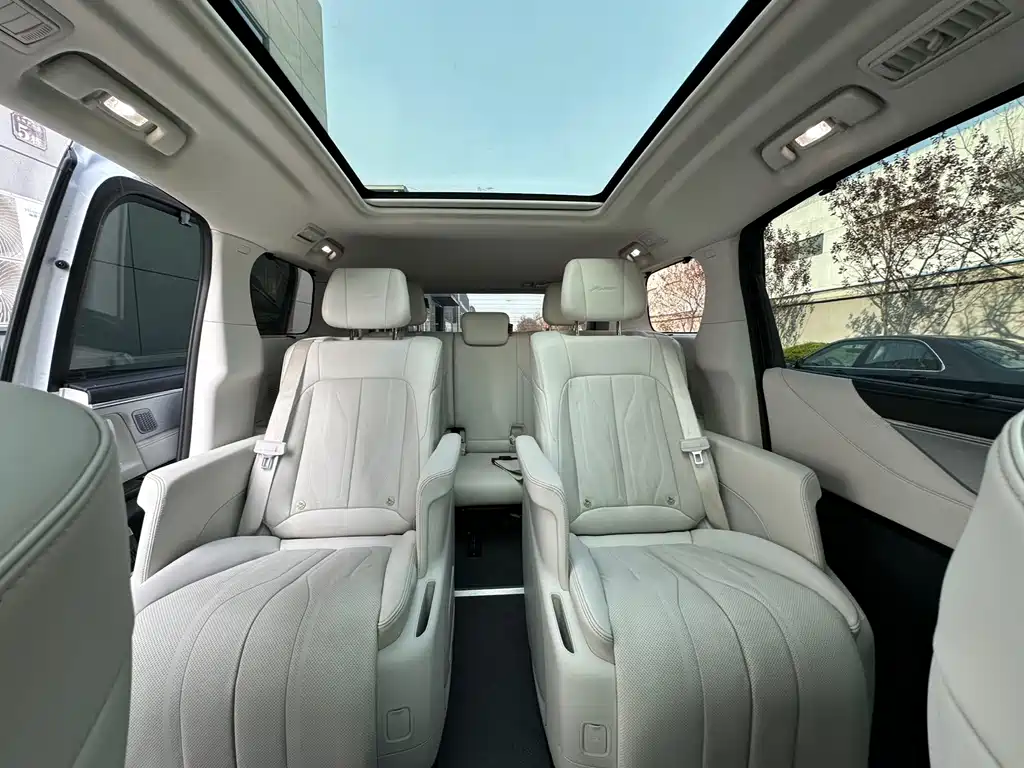 BUICK GL8 NEW ENERGY