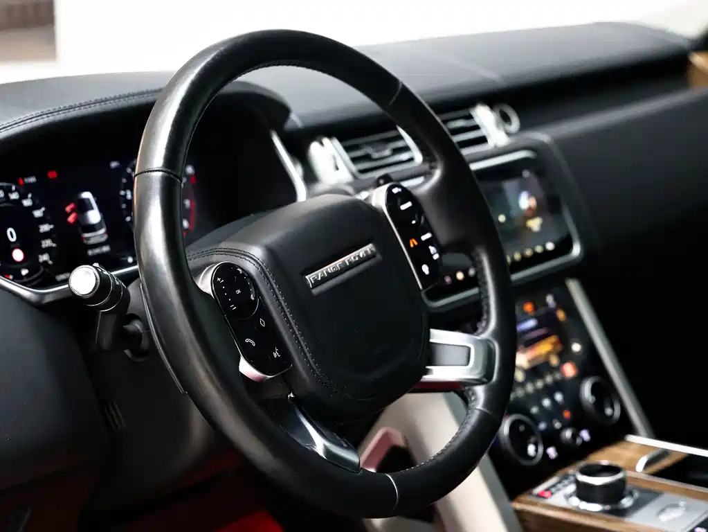 Land Rover Range Rover — миниатюра 5