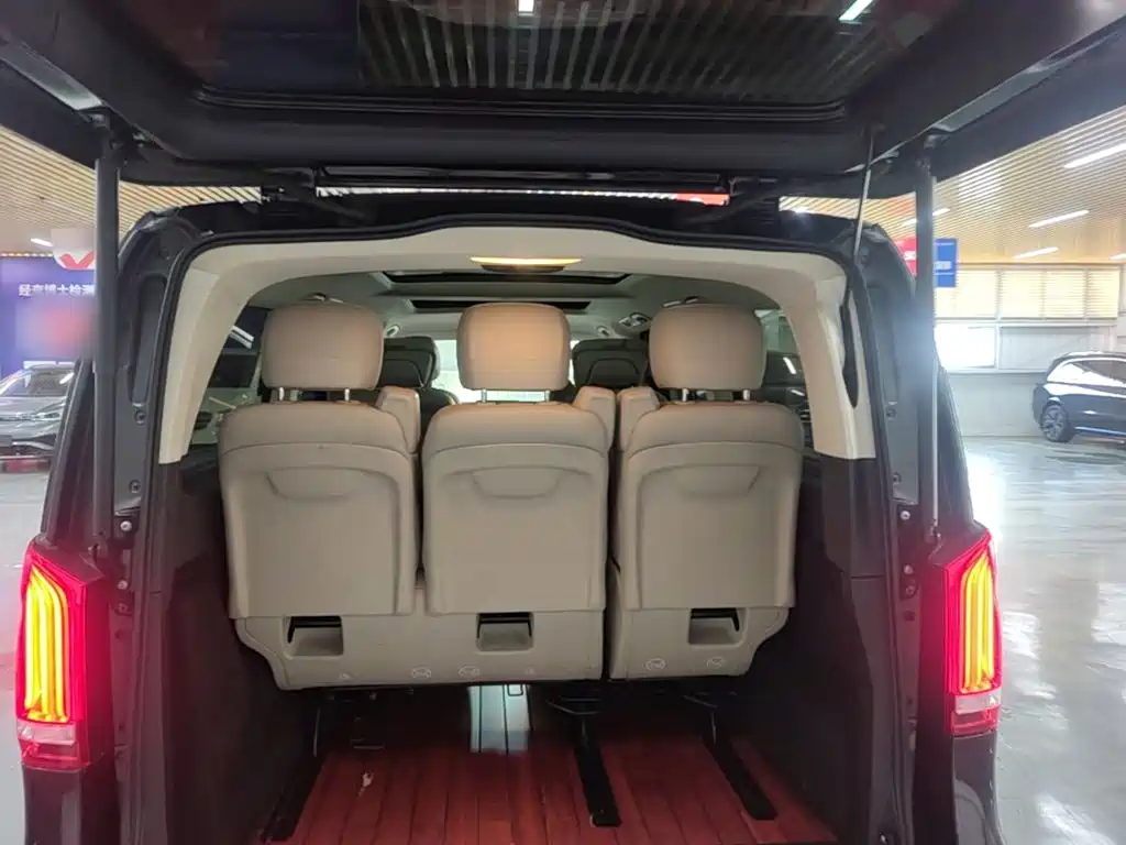 Mercedes-Benz V-Class — миниатюра 19