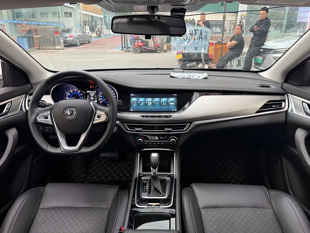 Changan Eado — миниатюра 5