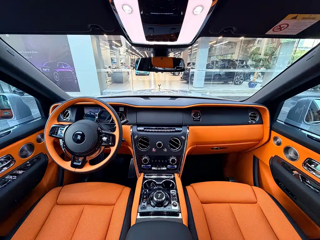 Rolls-Royce Cullinan — миниатюра 5