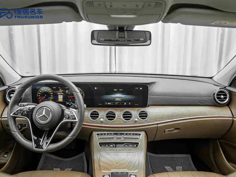 MERCEDES-BENZ E CLASS