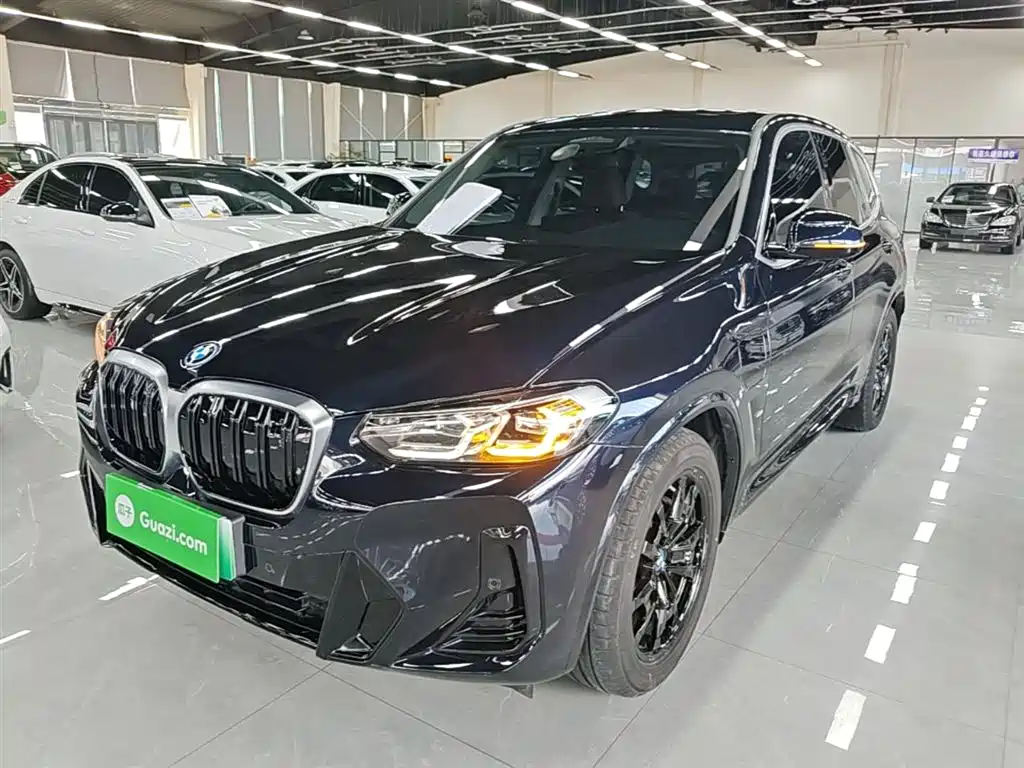 BMW iX3 2025