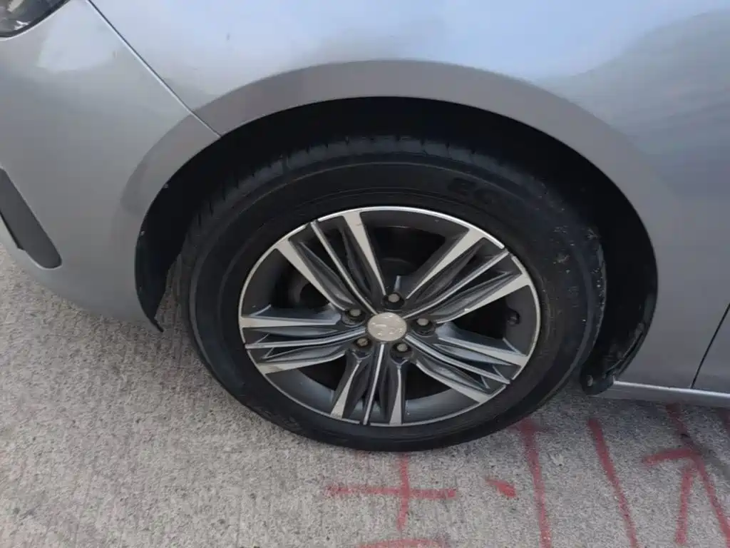 Peugeot 308 — миниатюра 23
