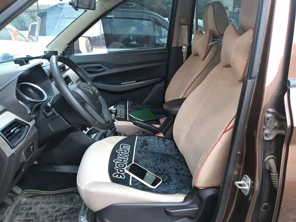 Wuling Hongguang — миниатюра 11