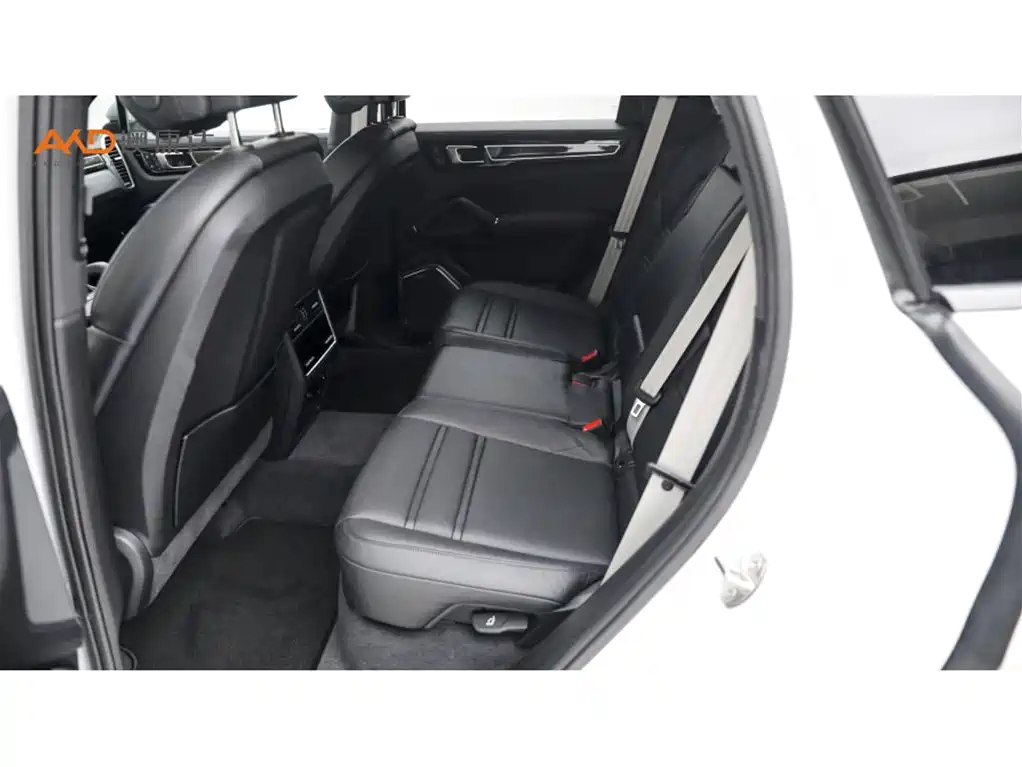 Porsche Cayenne — миниатюра 7