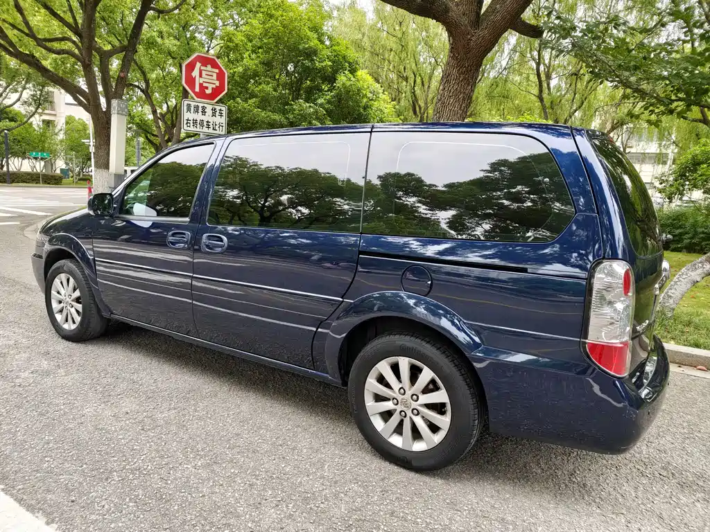 Buick GL8 2014 2.4L Comfort