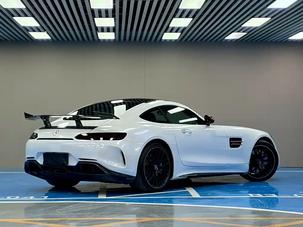 MERCEDES-BENZ AMG GT