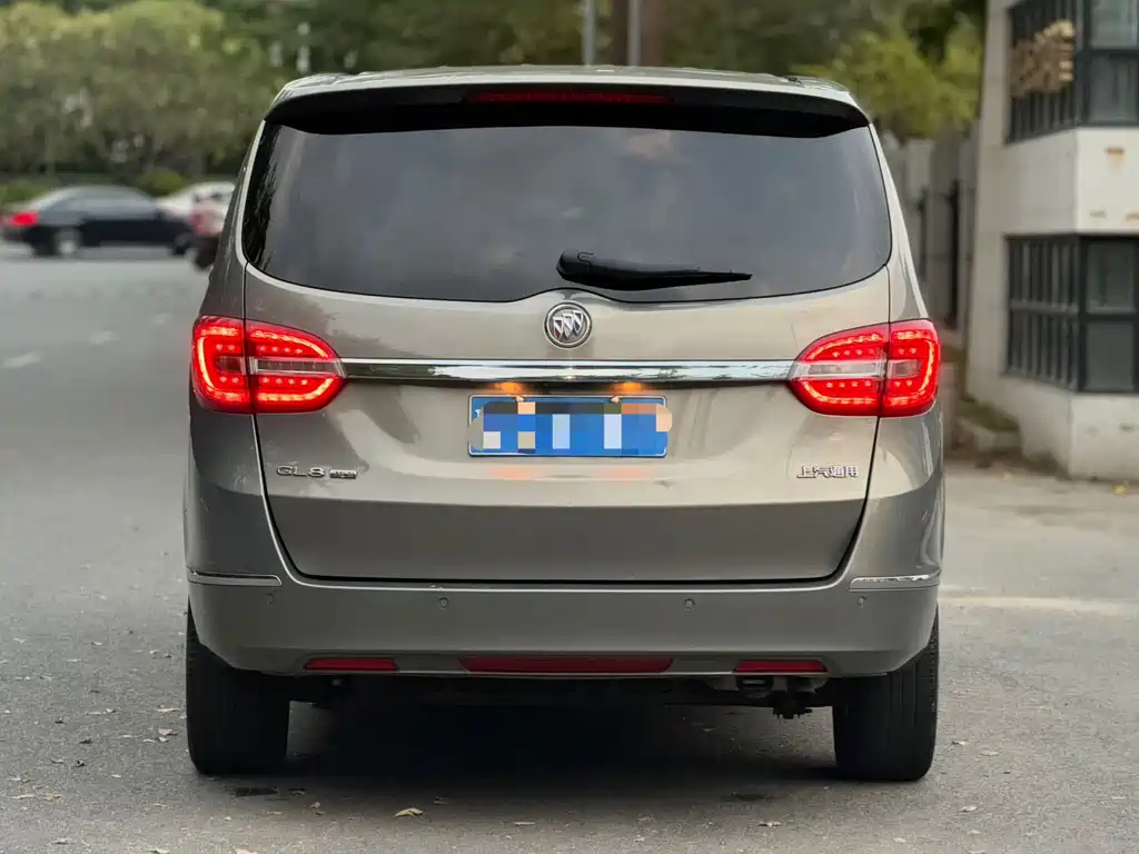 Buick GL8 — миниатюра 8