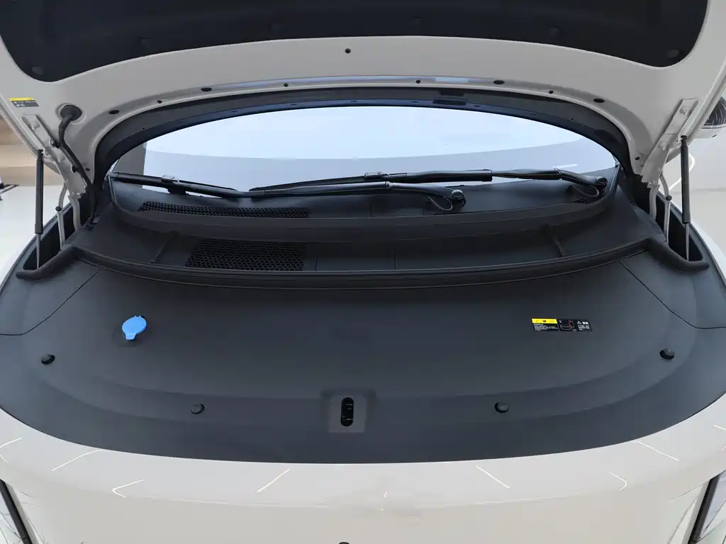 Li Auto Li i8 — миниатюра 16