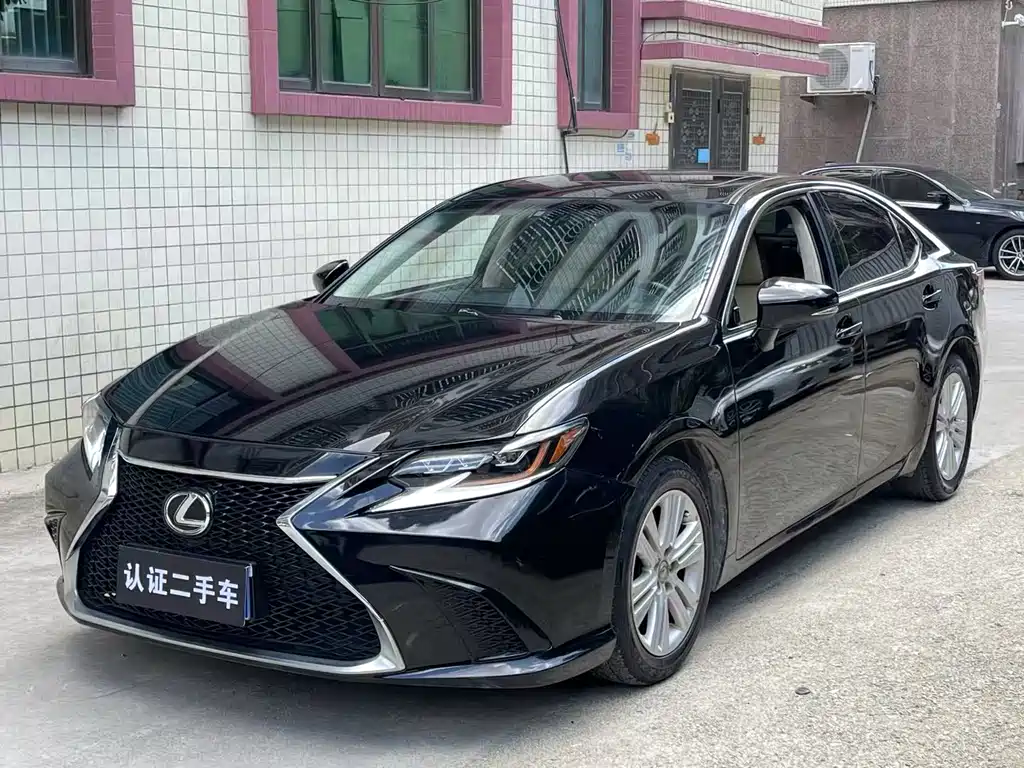 Купить Lexus ES