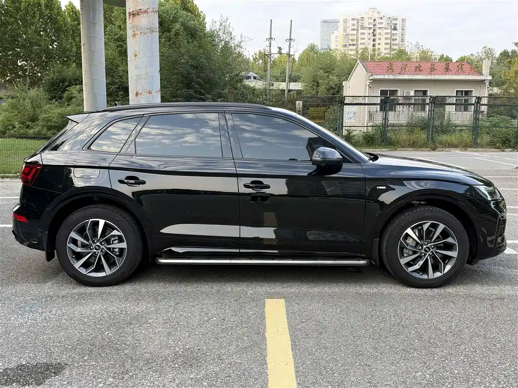 Audi Q5L — миниатюра 9