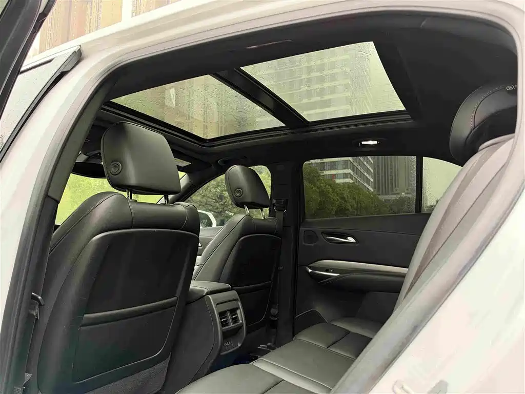 Cadillac XT4 — миниатюра 30