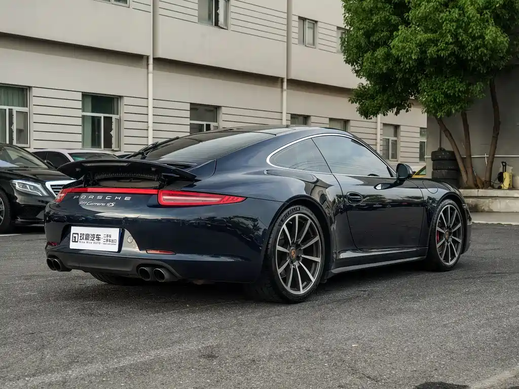 Porsche 911 2013 Carrera 4S 3.8L