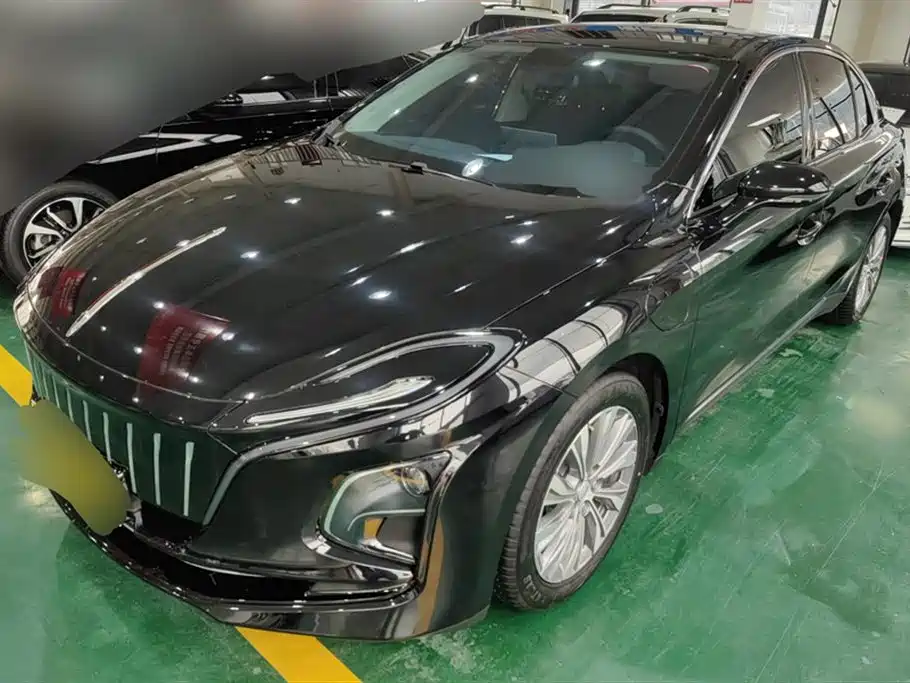 Hongqi HONGQI E QM5