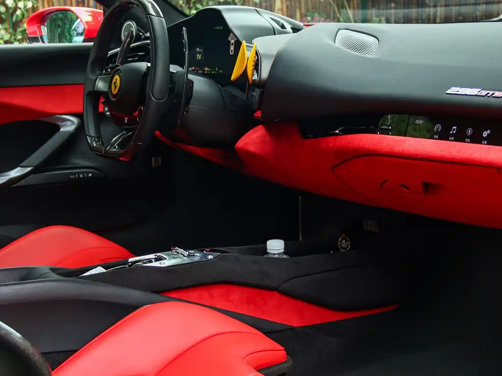 Ferrari 296 2021 3.0T V6 GTB