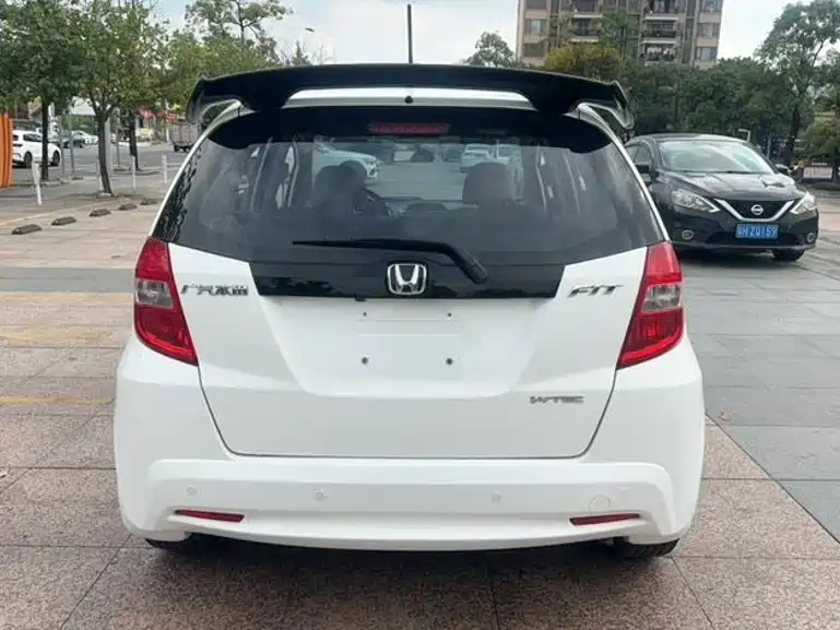 Honda Fit — миниатюра 5