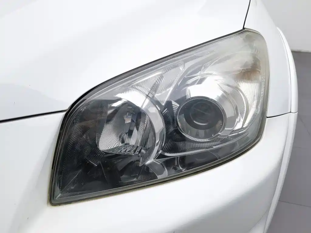 Toyota RAV4 — миниатюра 7