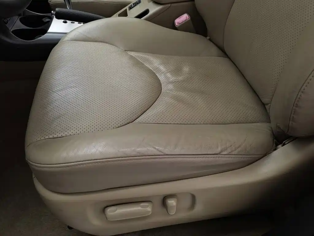 Toyota RAV4 — миниатюра 20