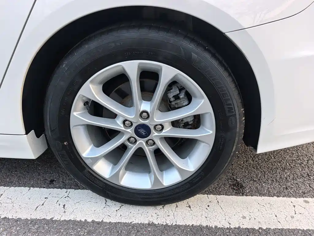Ford Mondeo — миниатюра 15