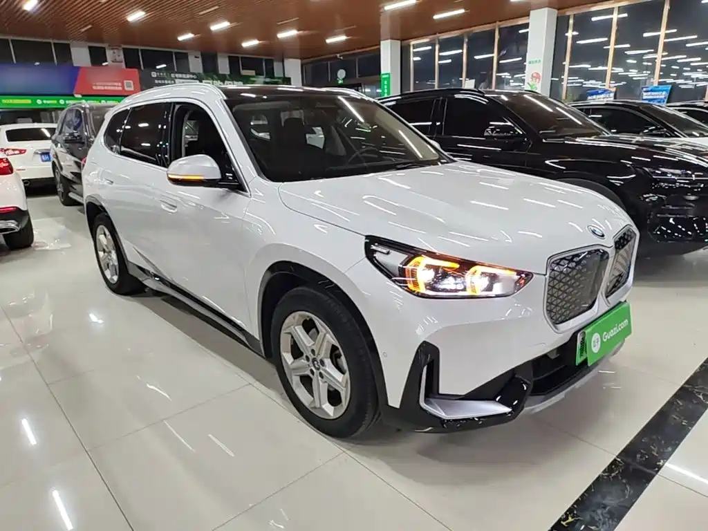 BMW iX1 — миниатюра 4
