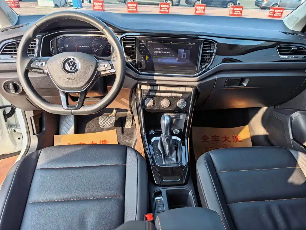 Volkswagen T-Roc — миниатюра 6