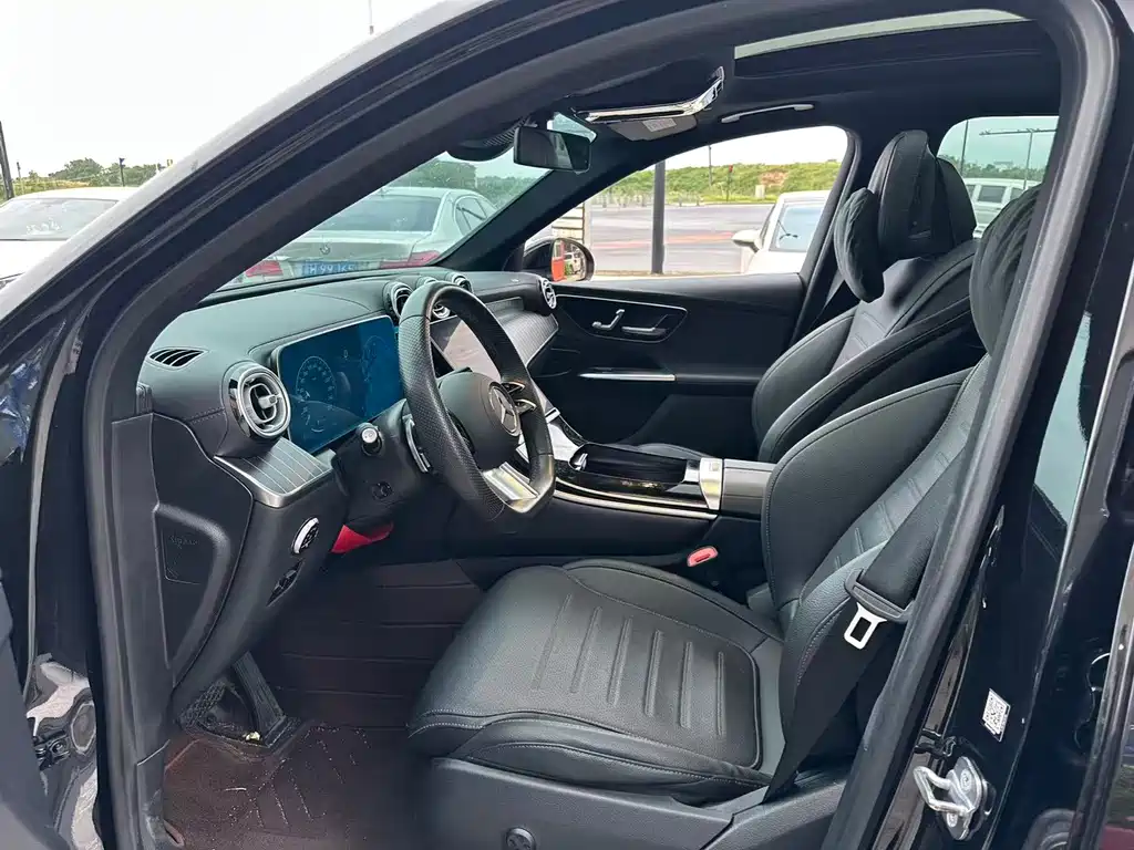 Mercedes-Benz GLC 2024 GLC 260 L 4MATIC Luxury 5 мест