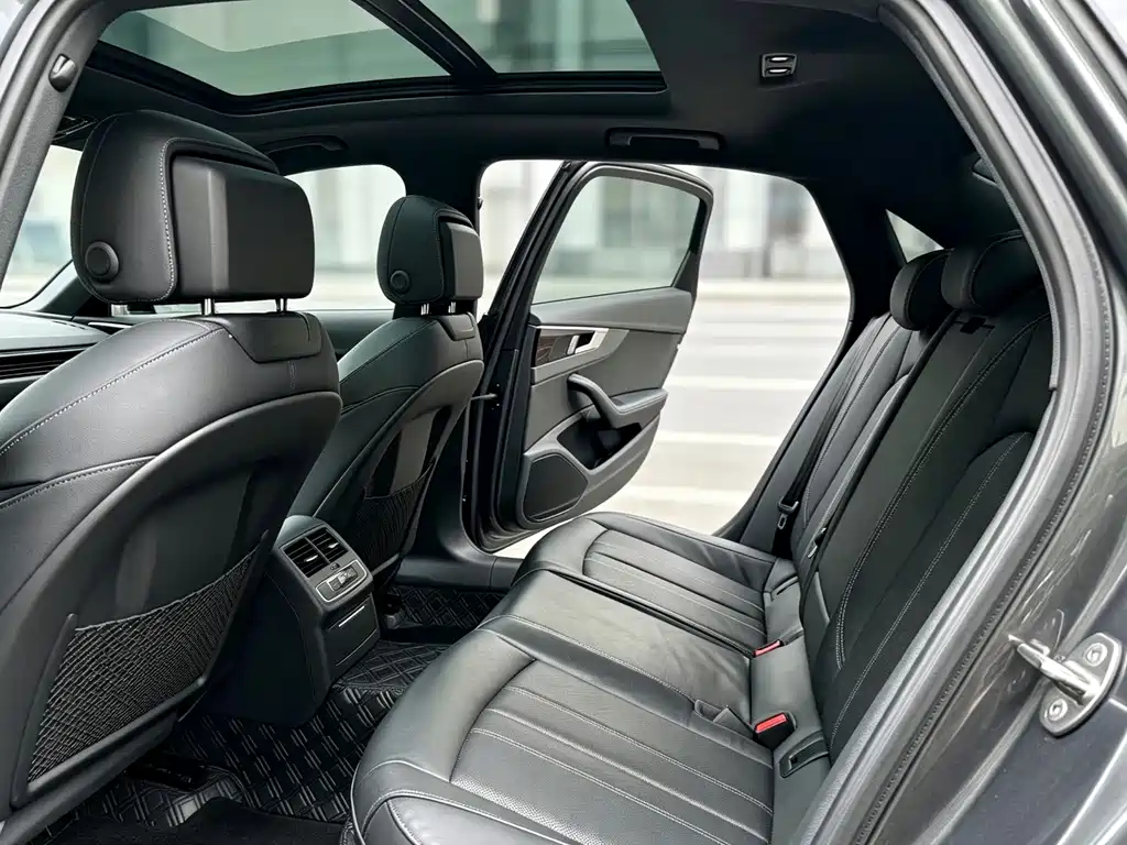 Audi A4L — миниатюра 7