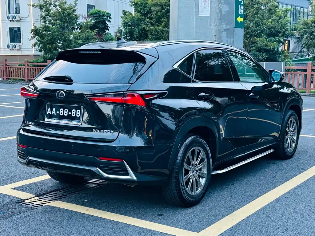 Lexus NX — миниатюра 5